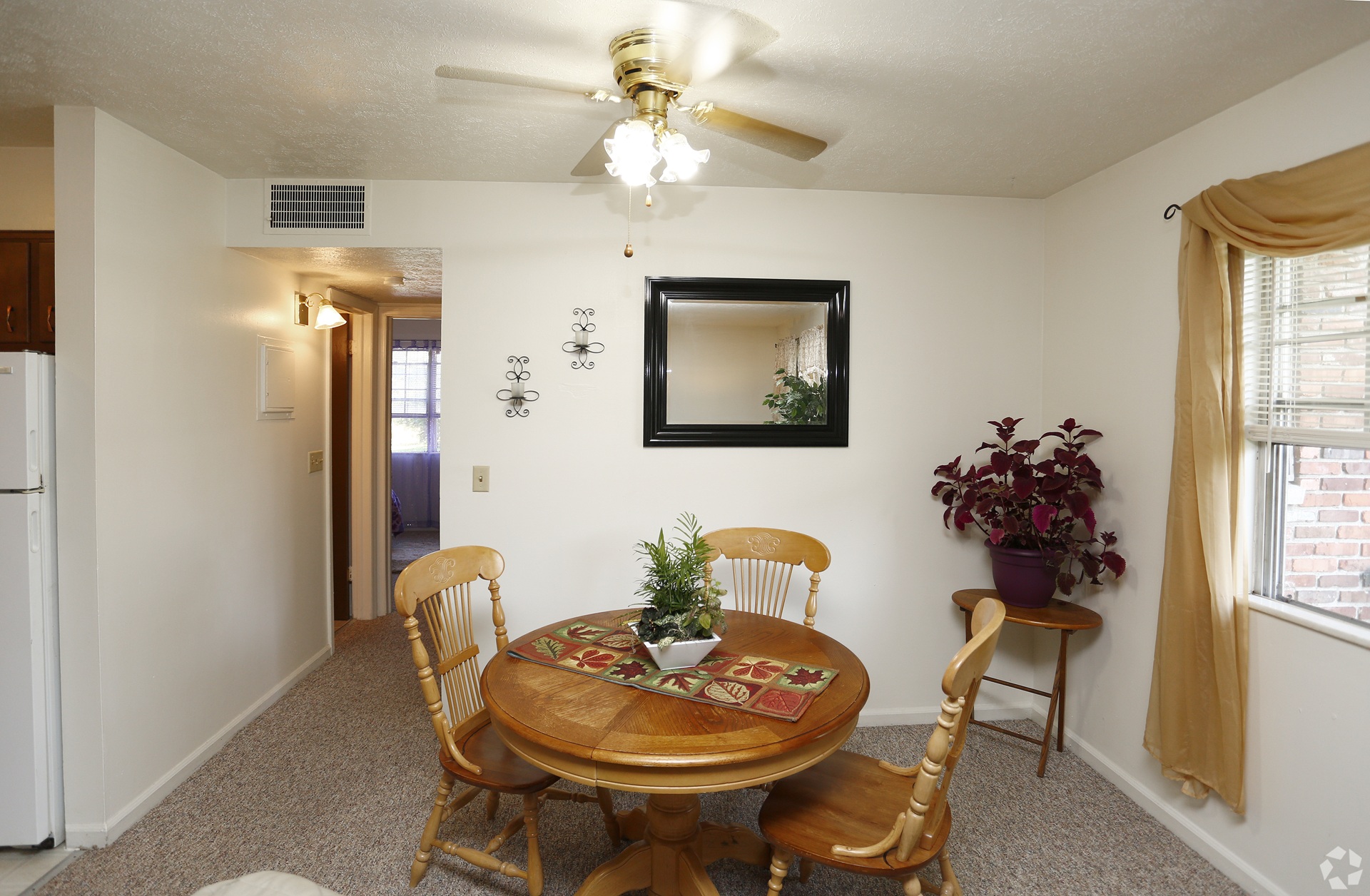 Kingston Green Apartments dining in Kokomo Indiana