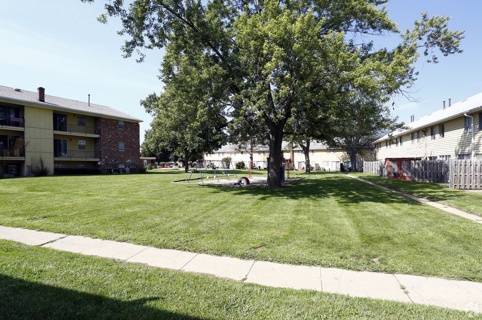 Kingston Green Apartments exterior view in Kokomo Indiana