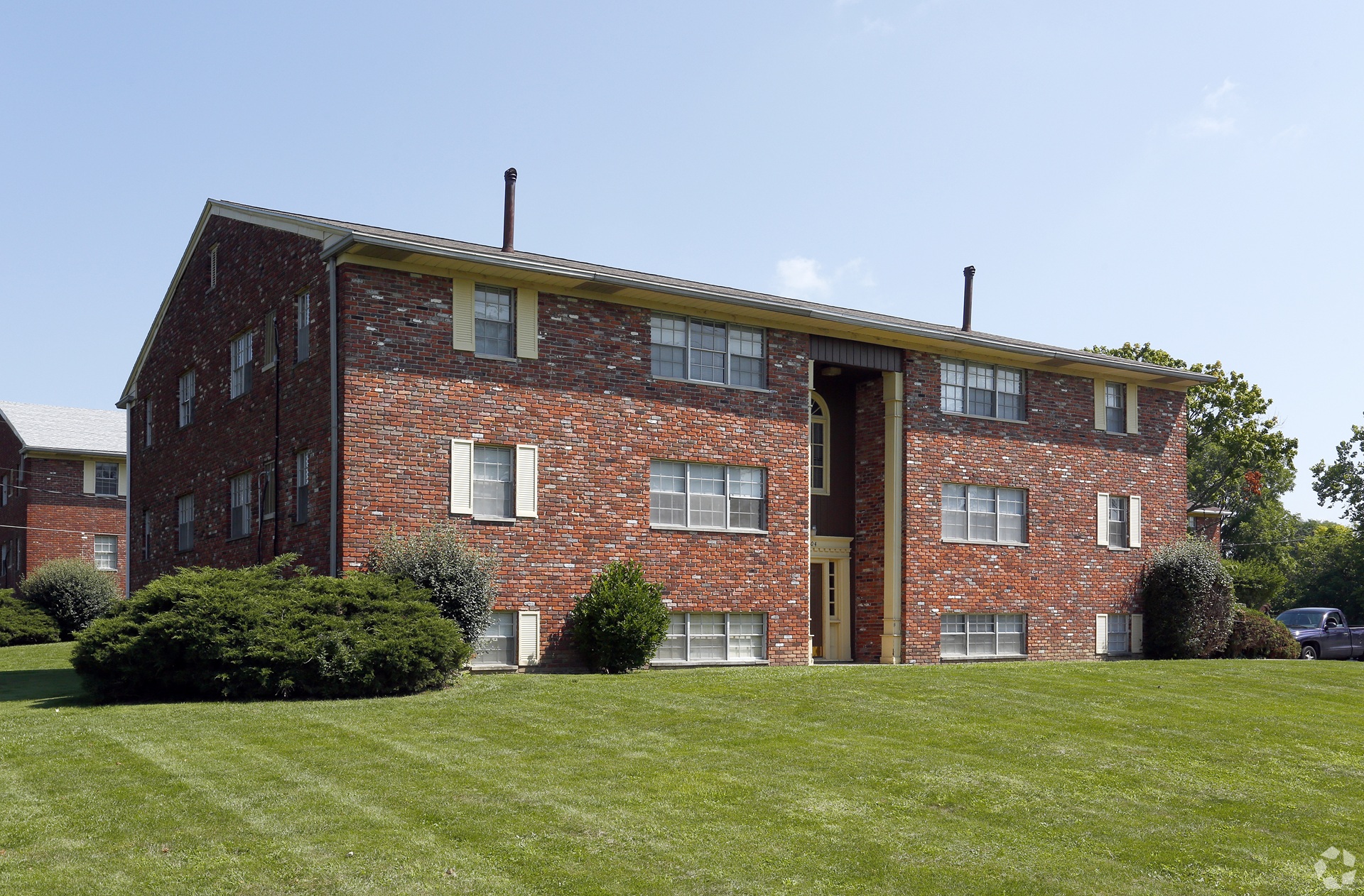 Kingston Green Apartments exterior in Kokomo Indiana