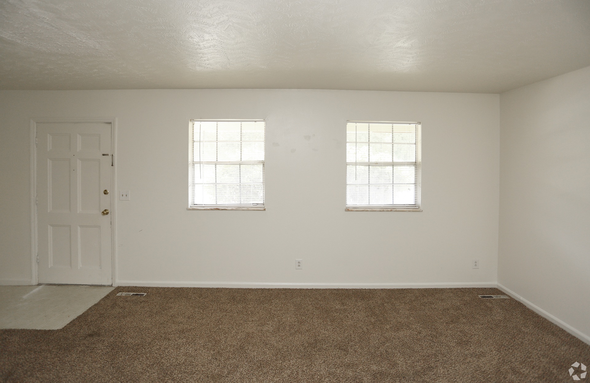 Kingston Green Apartments living room in Kokomo Indiana